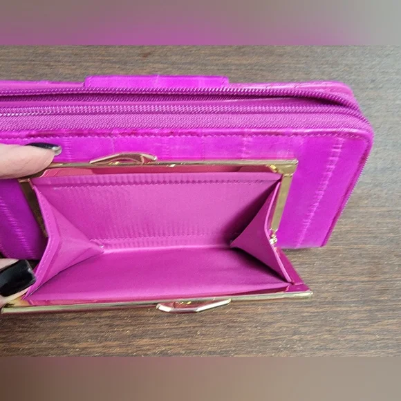 New-Beautiful Magenta/Pink Lee Sands Eelskin Wallet W/ RFID Protection - Picture 5 of 9